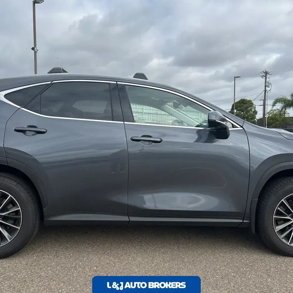 2025 Lexus NX 350h Premium