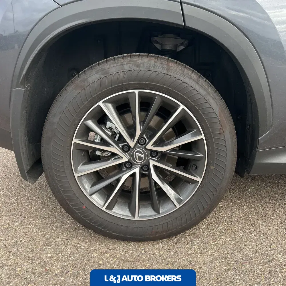 2025 Lexus NX 350h Premium
