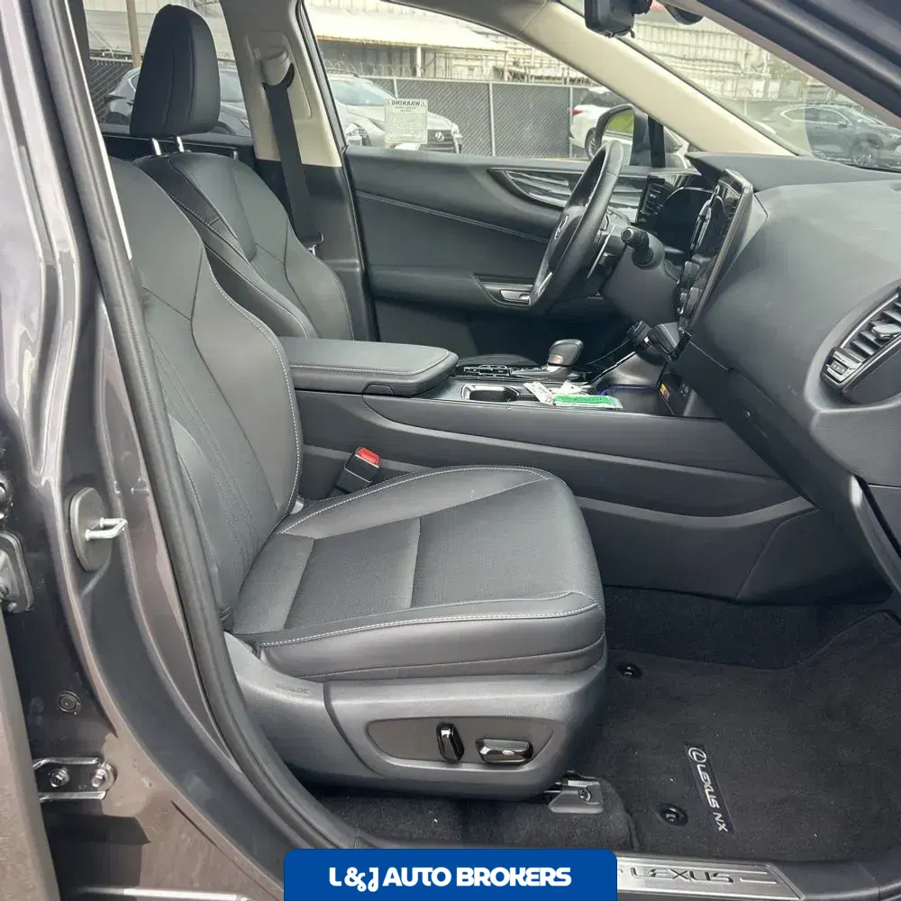 2025 Lexus NX 350h Premium
