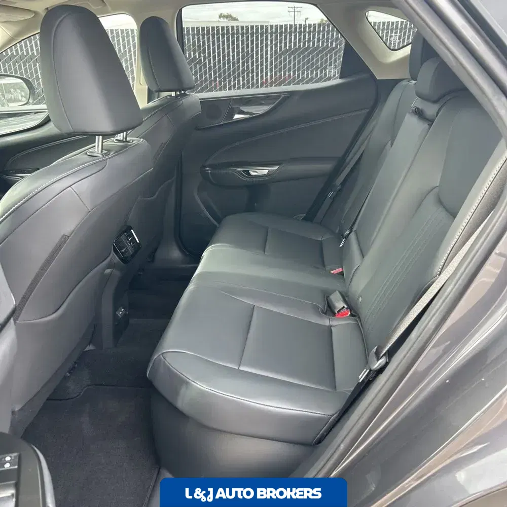 2025 Lexus NX 350h Premium