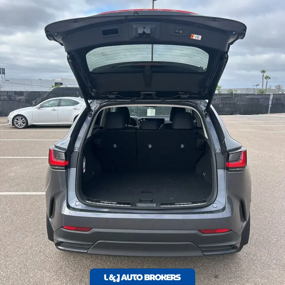 2025 Lexus NX 350h Premium