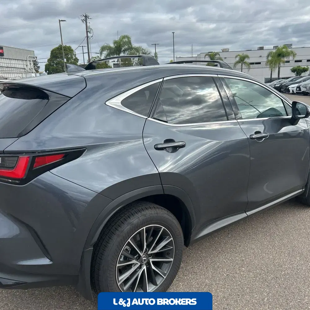 2025 Lexus NX 350h Premium