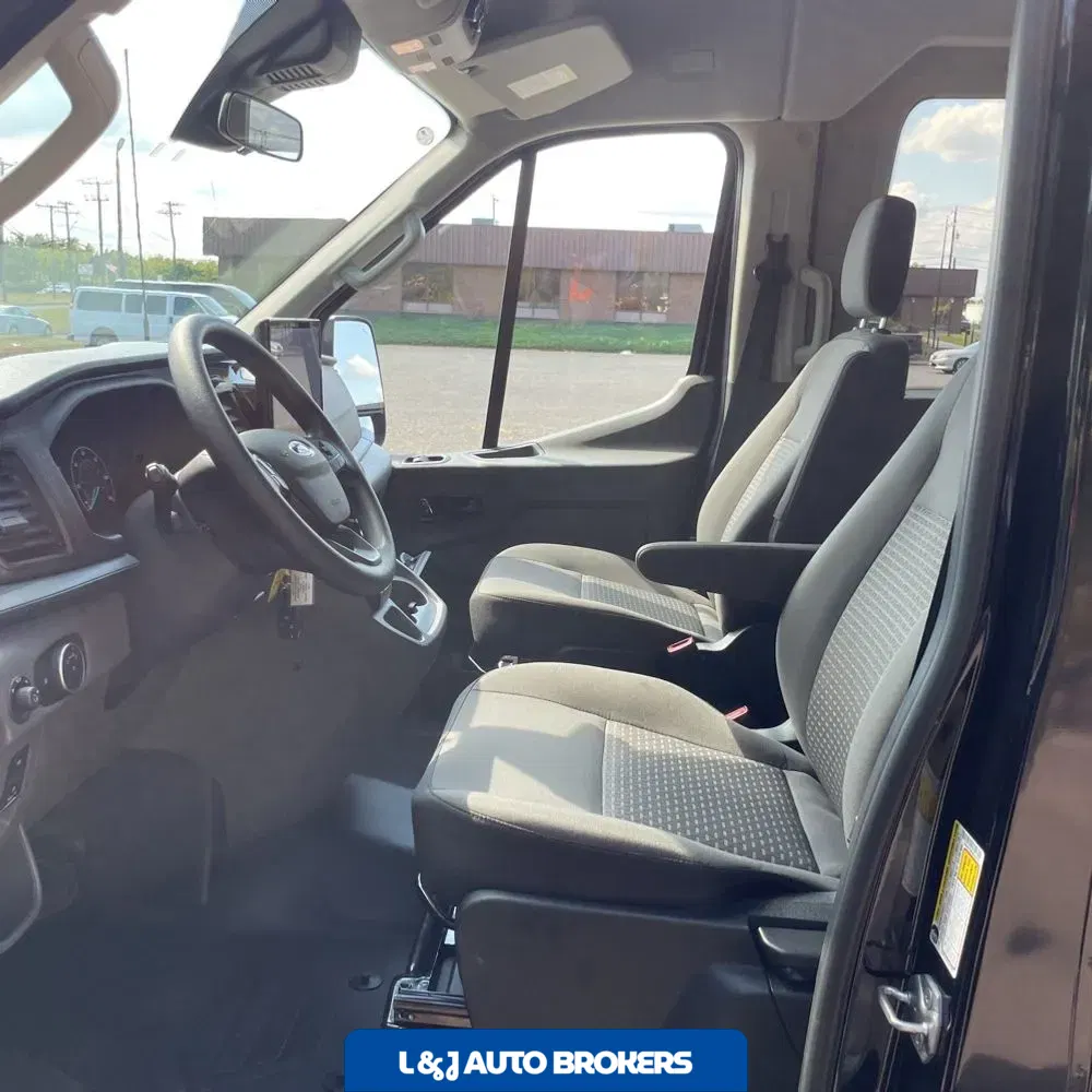 2025 Ford Transit 350 XLT
