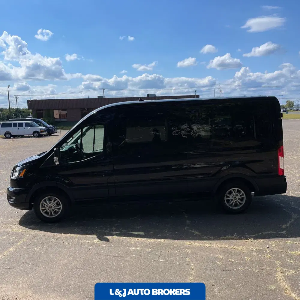 2025 Ford Transit 350 XLT