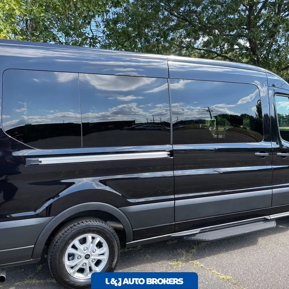 2025 Ford Transit 350 XLT