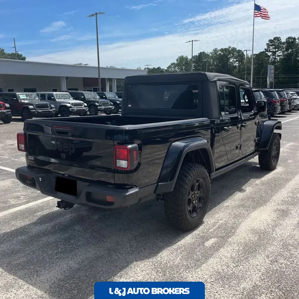 2023 Jeep Gladiator Willys