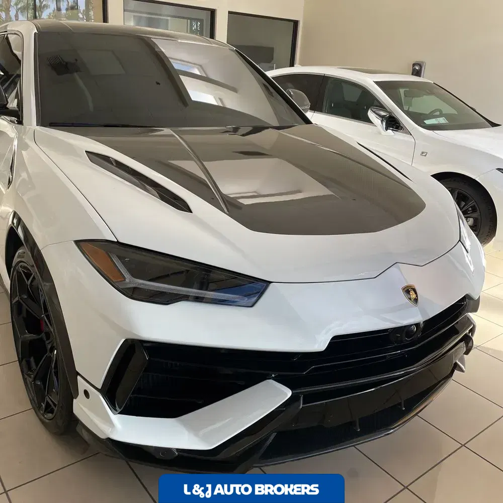2023 Lamborghini Urus Base