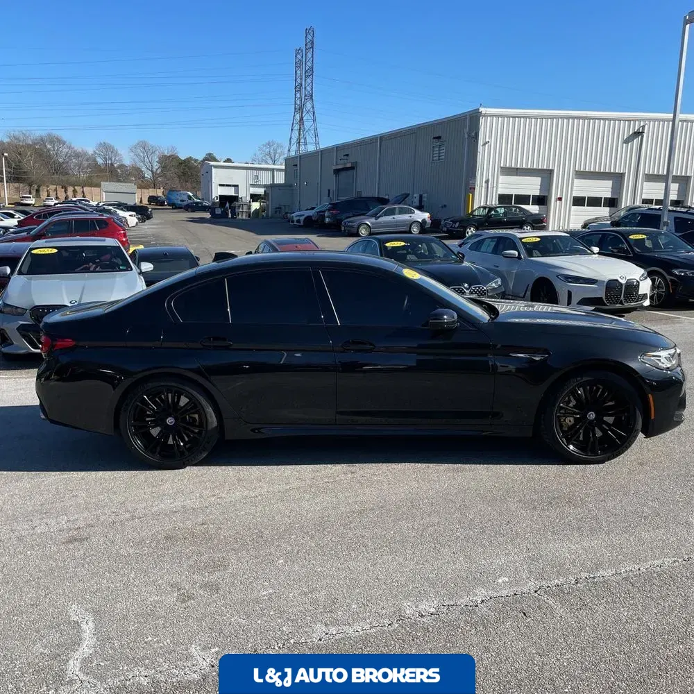 2023 BMW M5