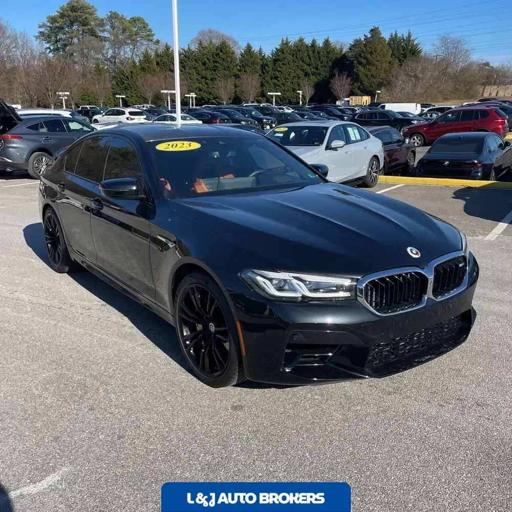 2023 BMW M5