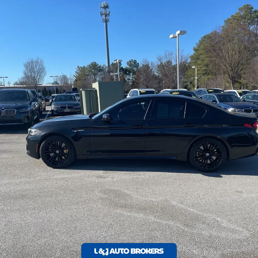 2023 BMW M5