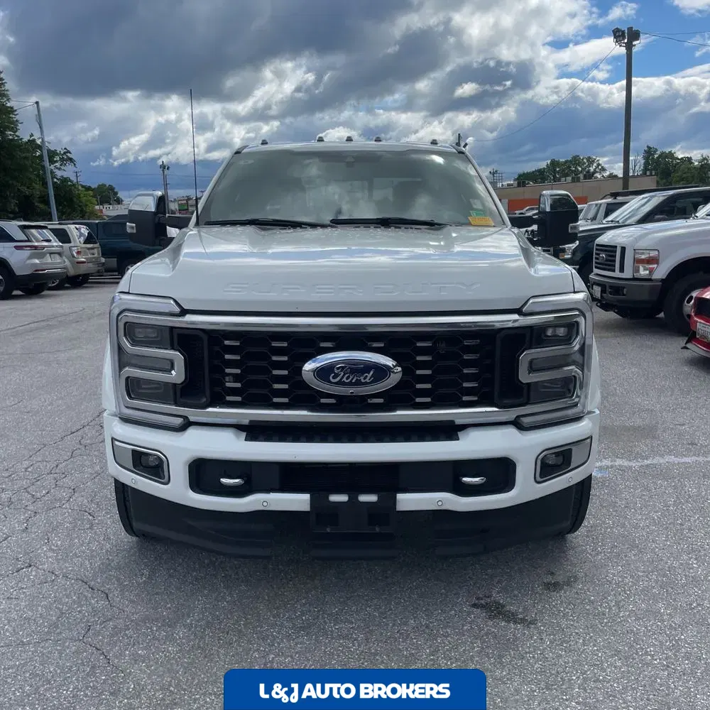 2024 Ford F-450 Super Duty Platinum