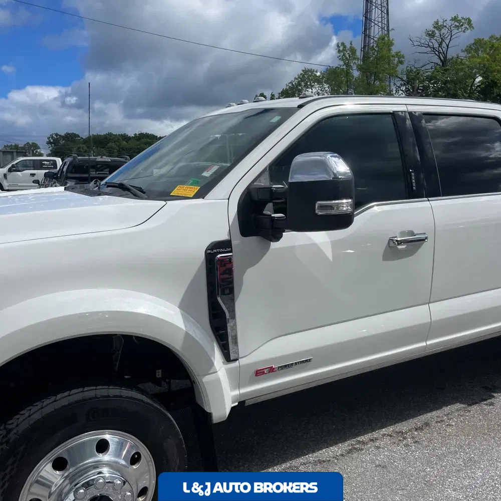 2024 Ford F-450 Super Duty Platinum