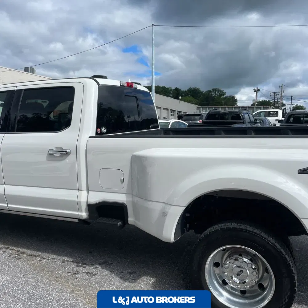 2024 Ford F-450 Super Duty Platinum