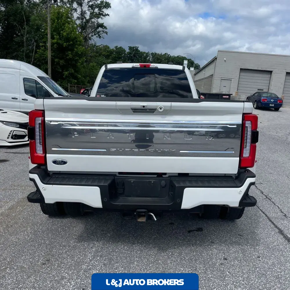 2024 Ford F-450 Super Duty Platinum