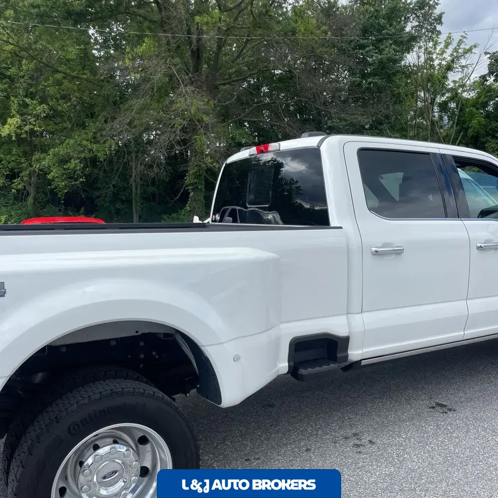 2024 Ford F-450 Super Duty Platinum
