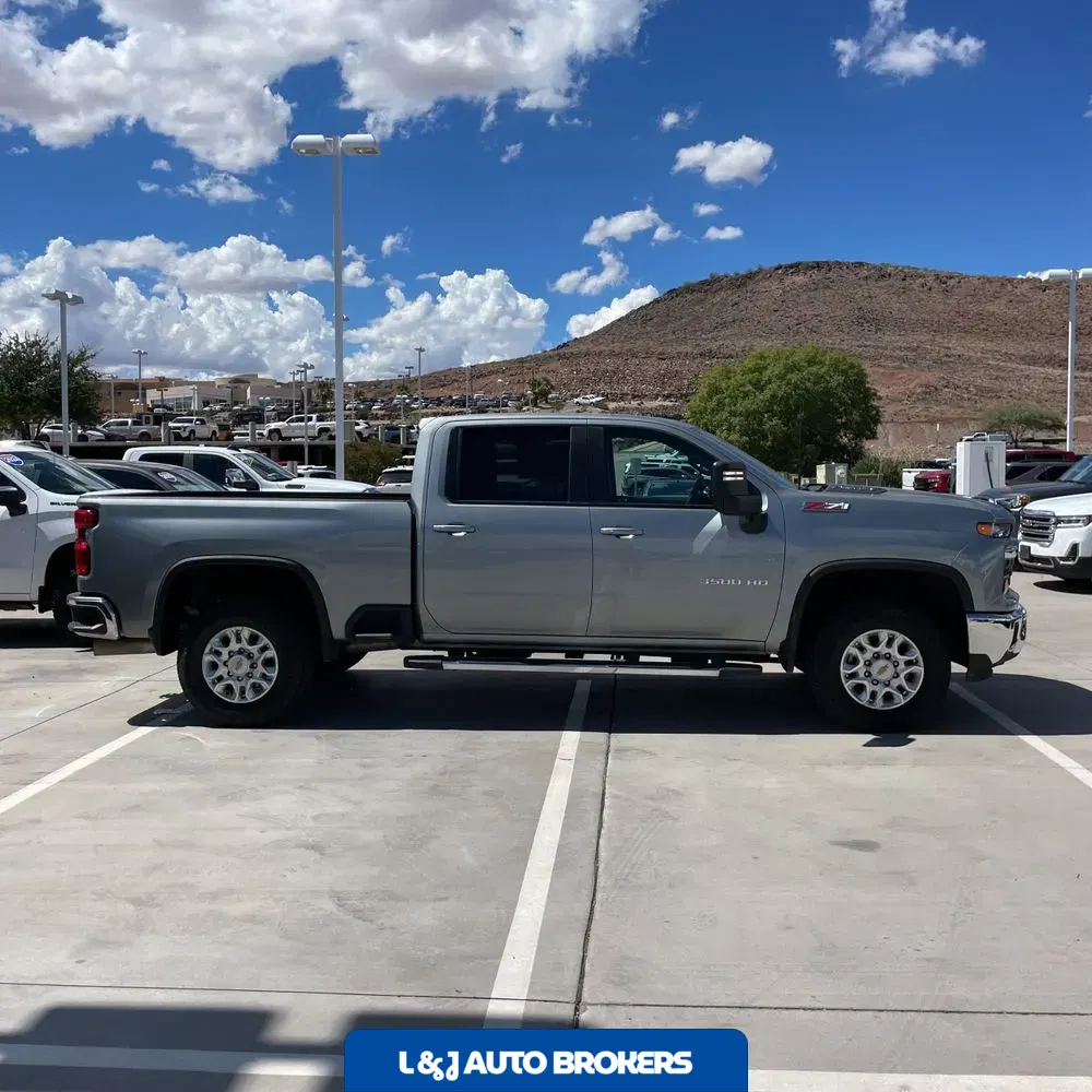 2024 Chevrolet Silverado 3500HD LT