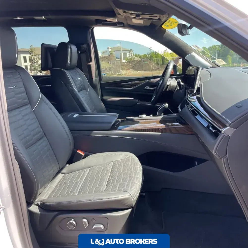 2024 Cadillac Escalade ESV Sport Platinum