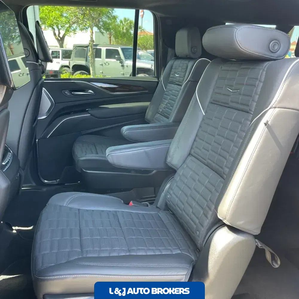 2024 Cadillac Escalade ESV Sport Platinum