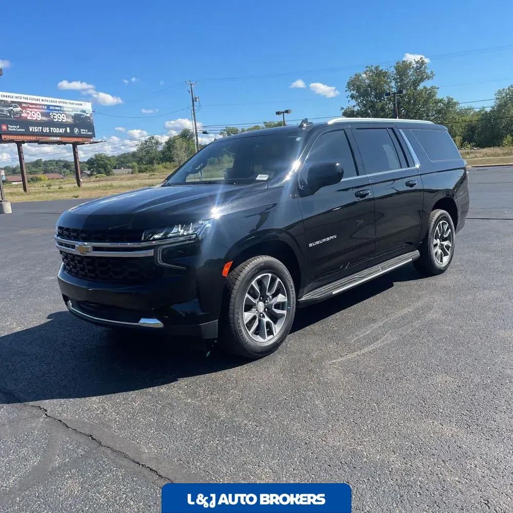 2023 Chevrolet Suburban LS