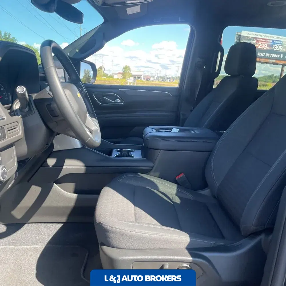 2023 Chevrolet Suburban LS