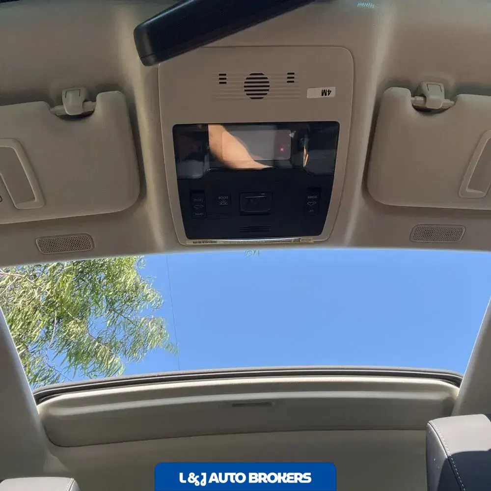 2025 Lexus ES 300h Base