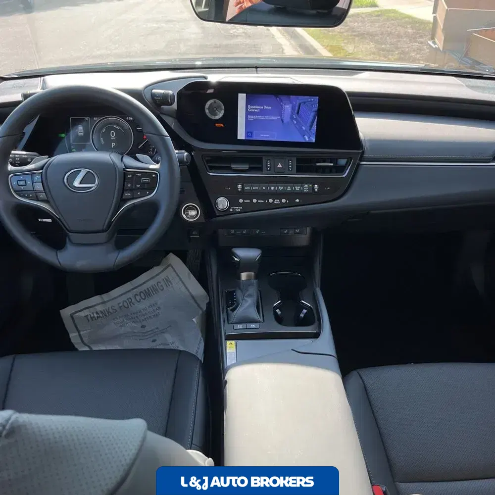 2025 Lexus ES 300h Base