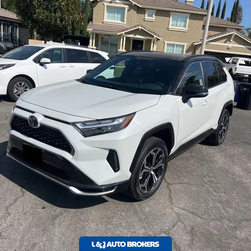 2025 Toyota RAV4 Plug-in Hybrid XSE