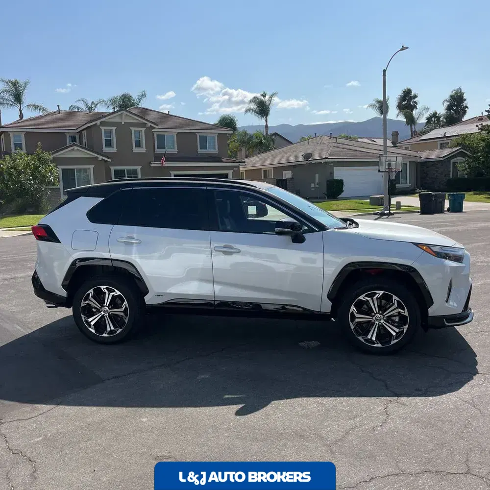 2025 Toyota RAV4 Plug-in Hybrid XSE