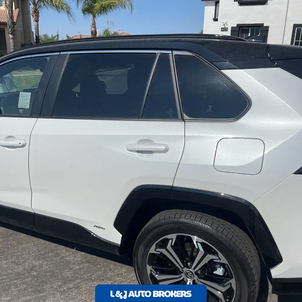 2025 Toyota RAV4 Plug-in Hybrid XSE
