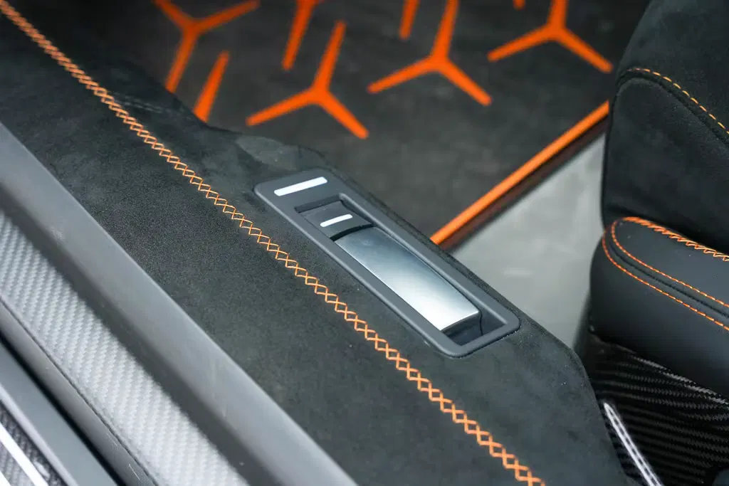 2021 Lamborghini Aventador SVJ Roadster