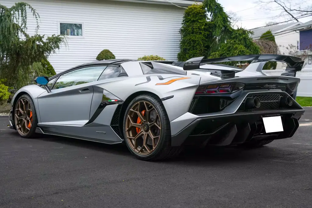 2021 Lamborghini Aventador SVJ Roadster