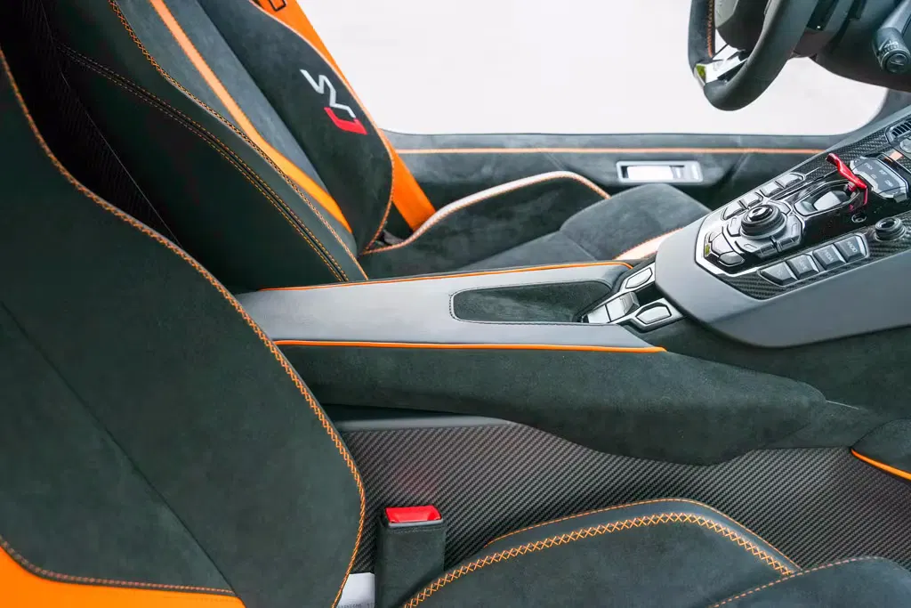 2021 Lamborghini Aventador SVJ Roadster
