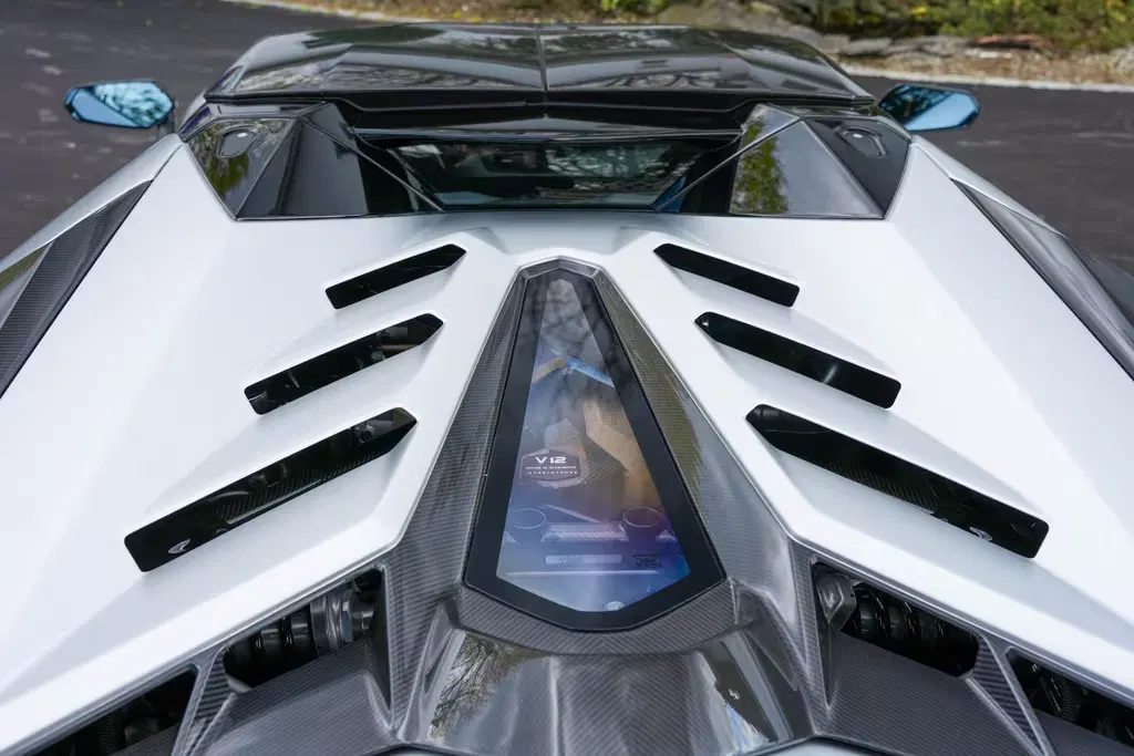 2021 Lamborghini Aventador SVJ Roadster