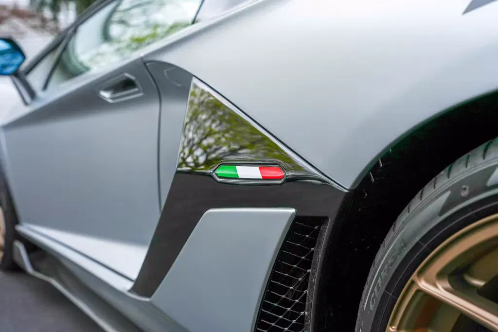 2021 Lamborghini Aventador SVJ Roadster