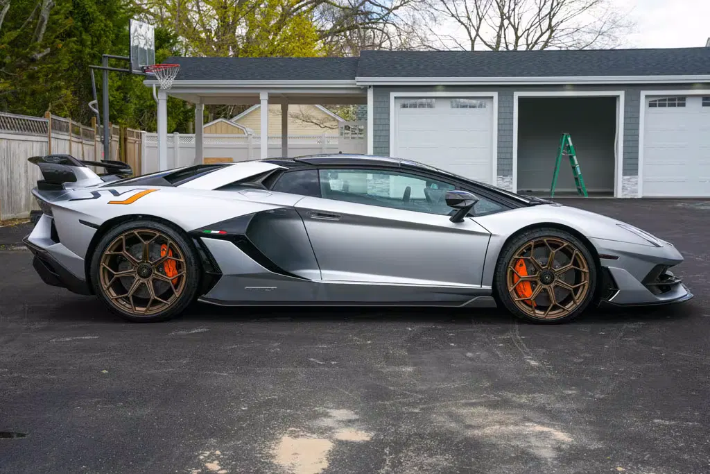 2021 Lamborghini Aventador SVJ Roadster