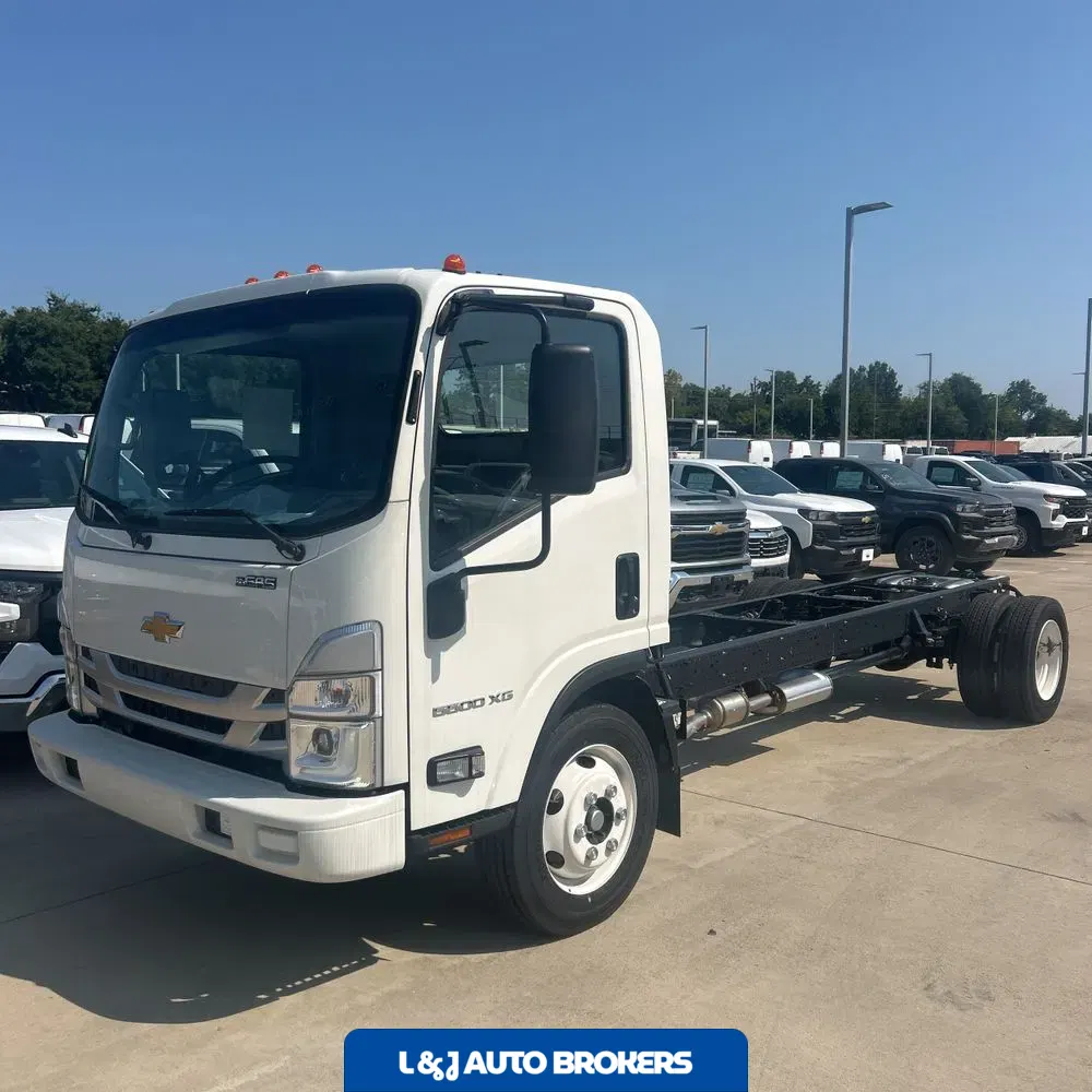 2025 Chevrolet 5500 XG Gas