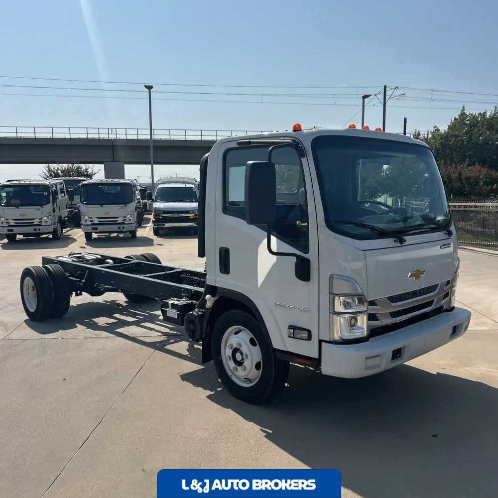 2025 Chevrolet 5500 XG Gas