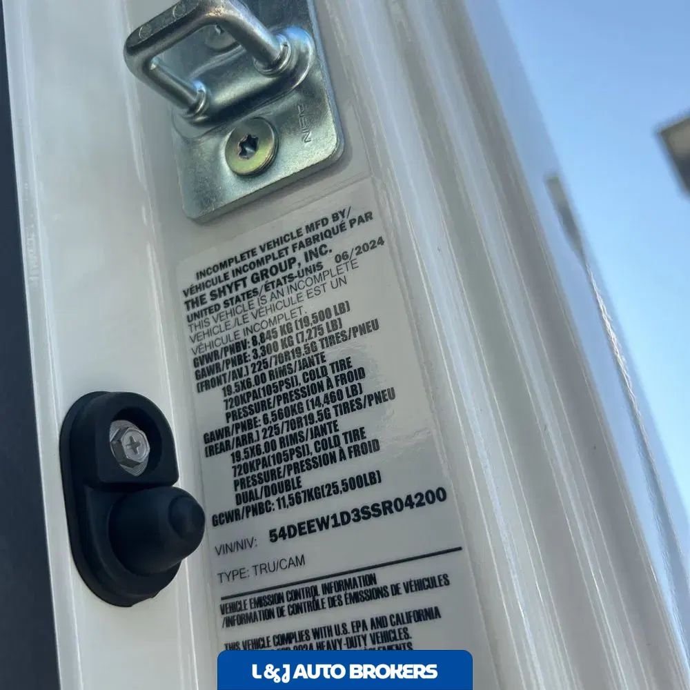 2025 Chevrolet 5500 XG Gas