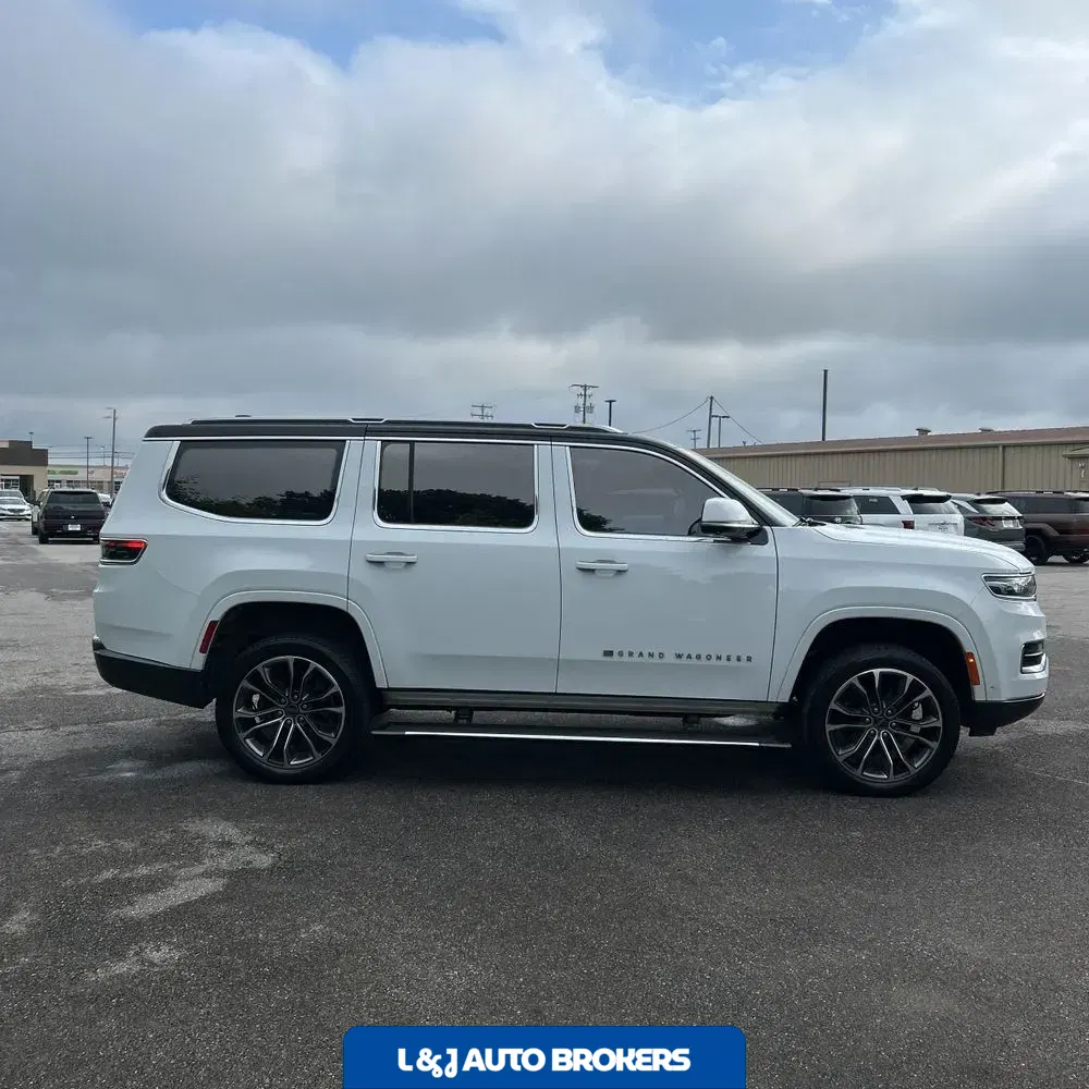 2022 Jeep Grand Wagoneer Series III