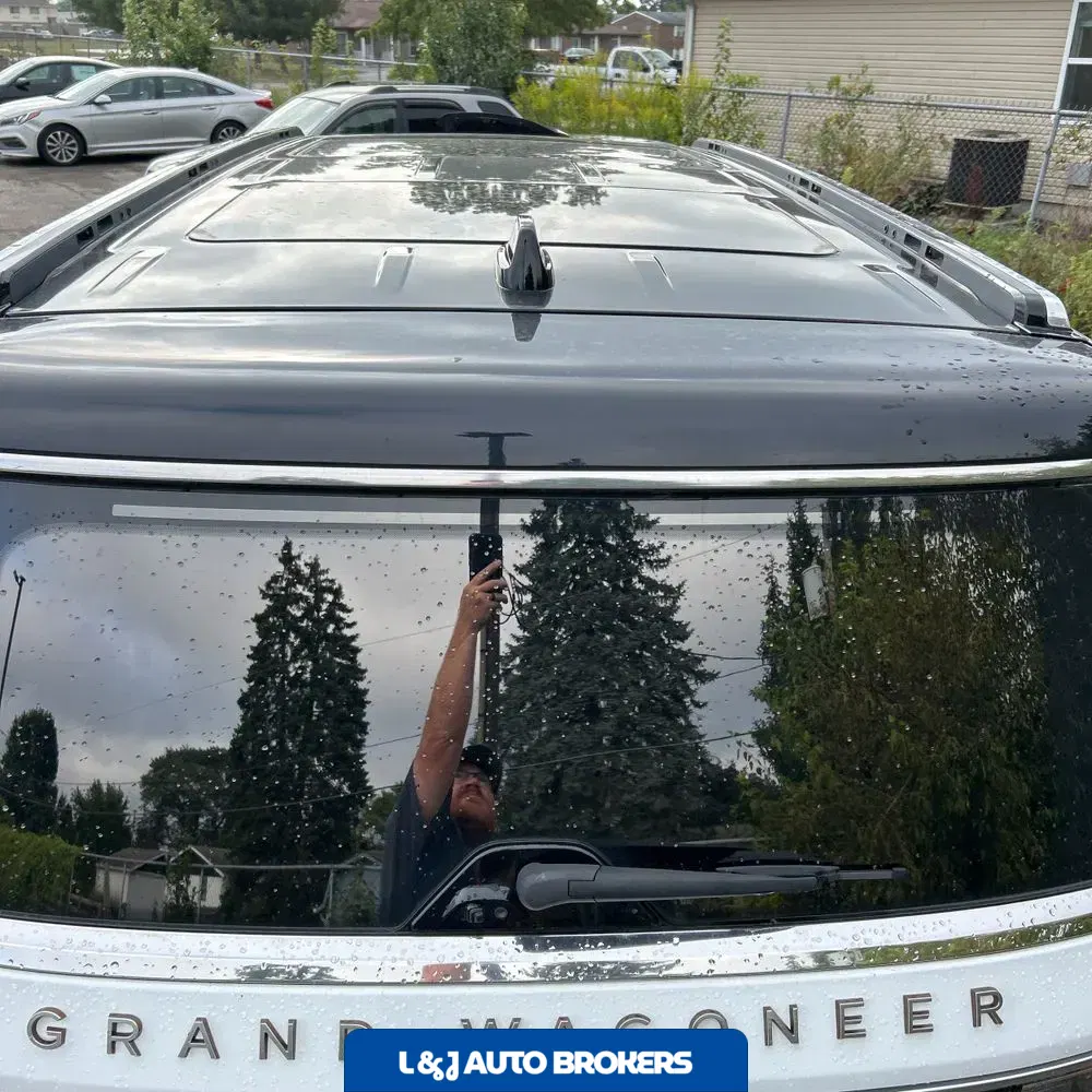 2022 Jeep Grand Wagoneer Series III