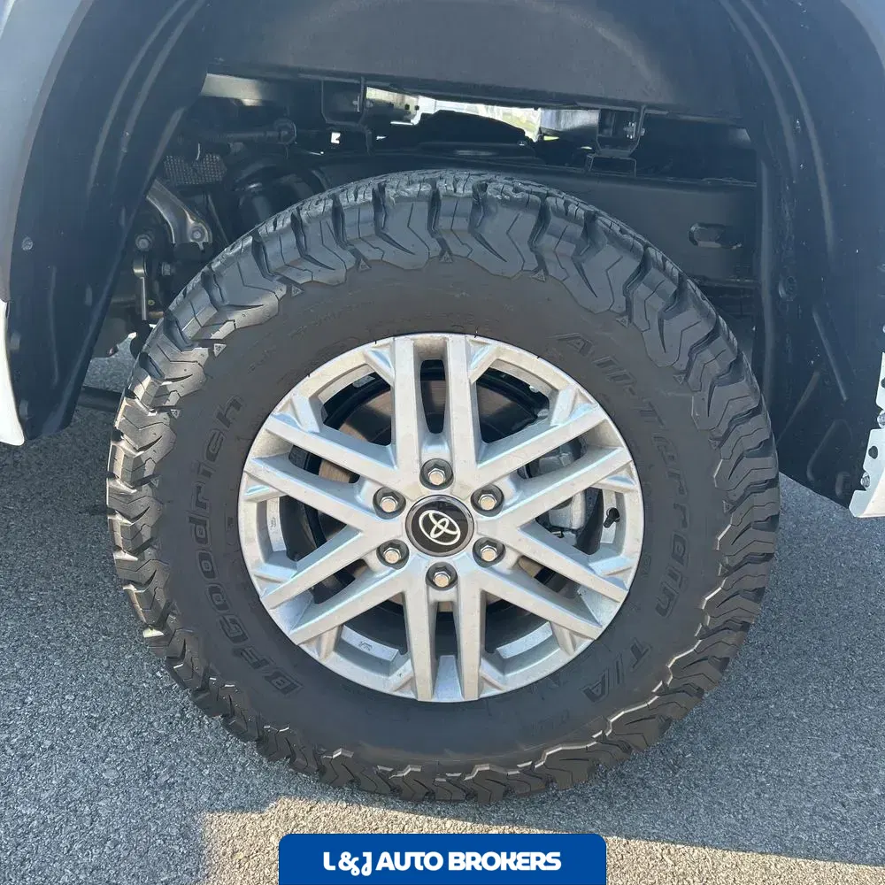 2025 Toyota Tundra SR5