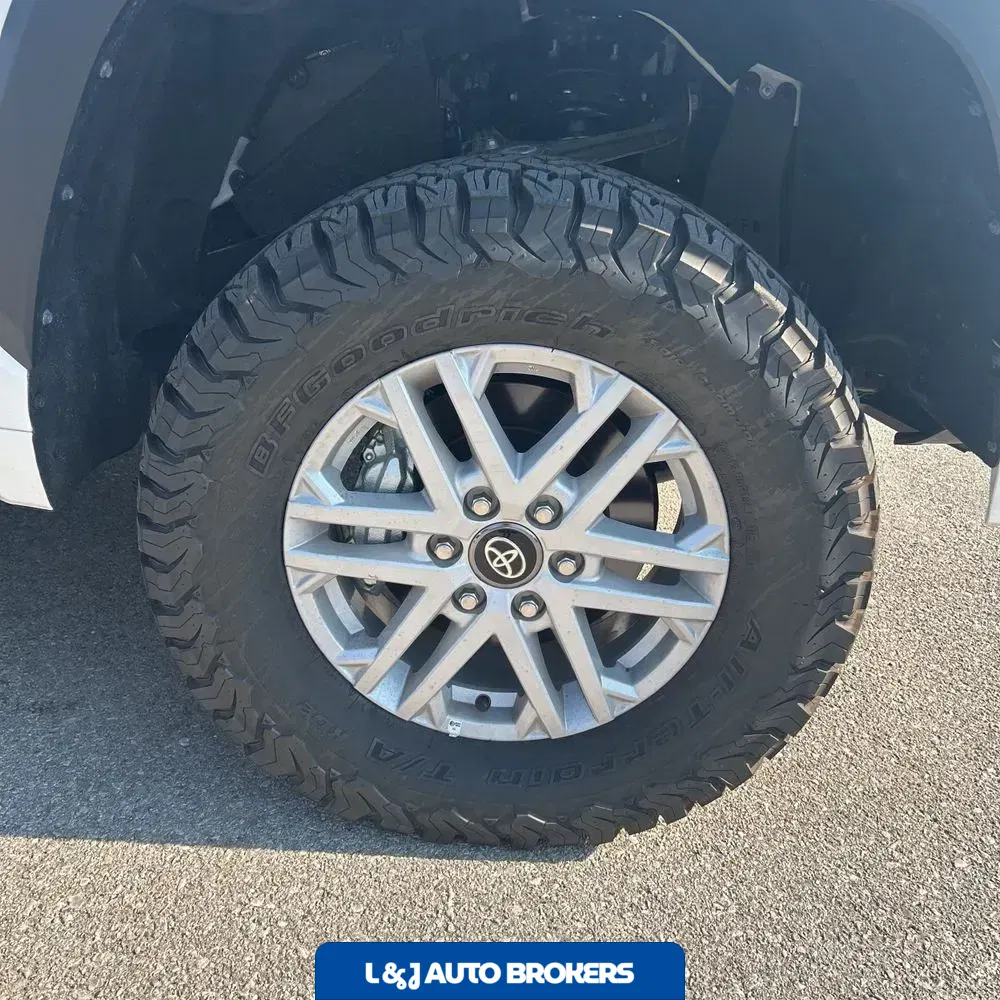 2025 Toyota Tundra SR5