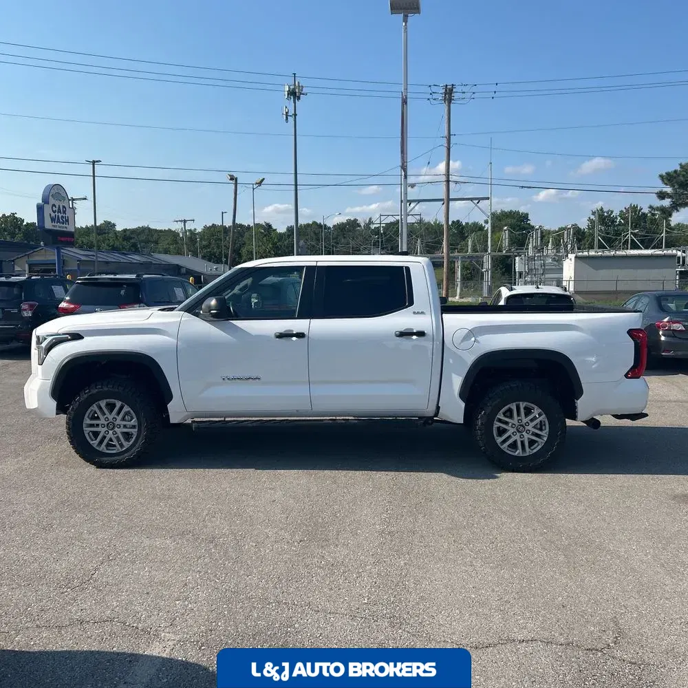 2025 Toyota Tundra SR5