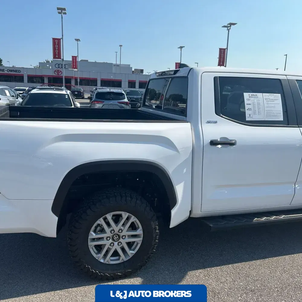2025 Toyota Tundra SR5