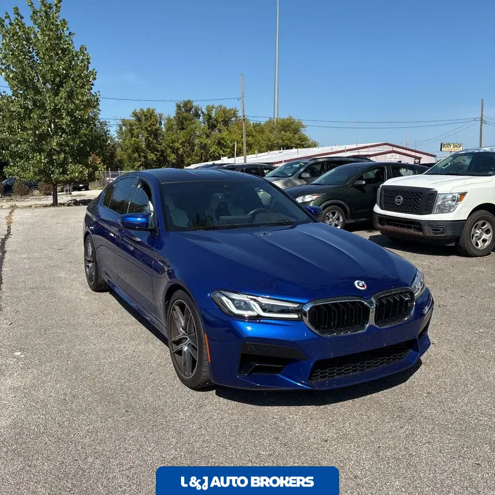 2023 BMW M5