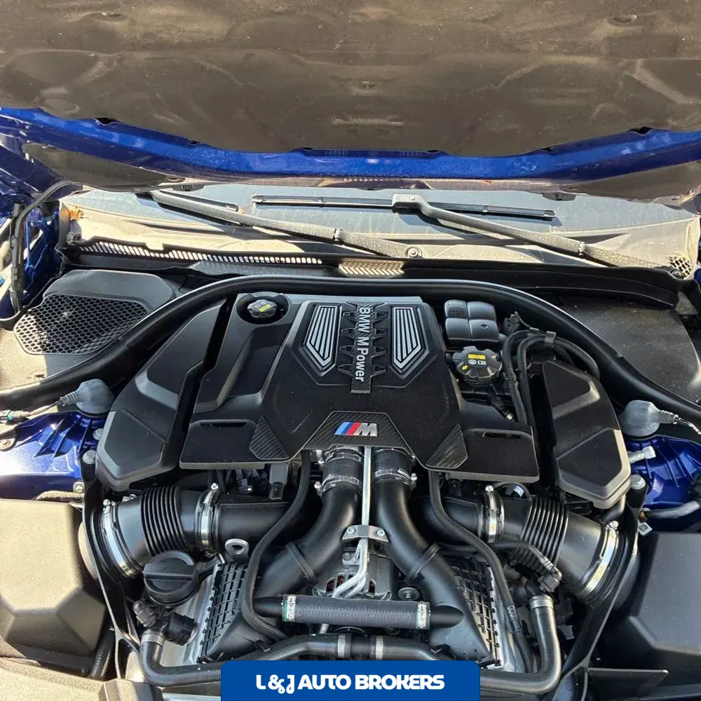 2023 BMW M5