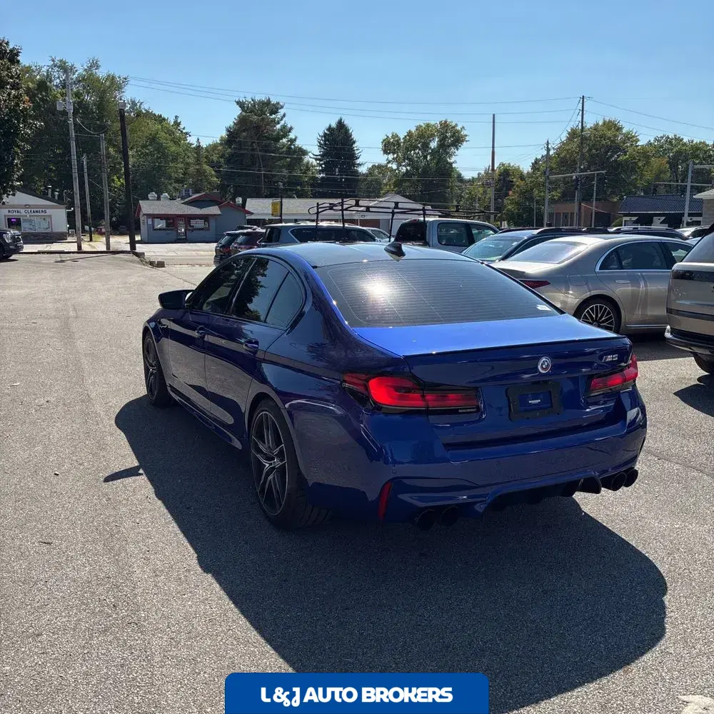2023 BMW M5
