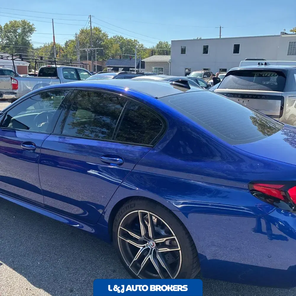 2023 BMW M5