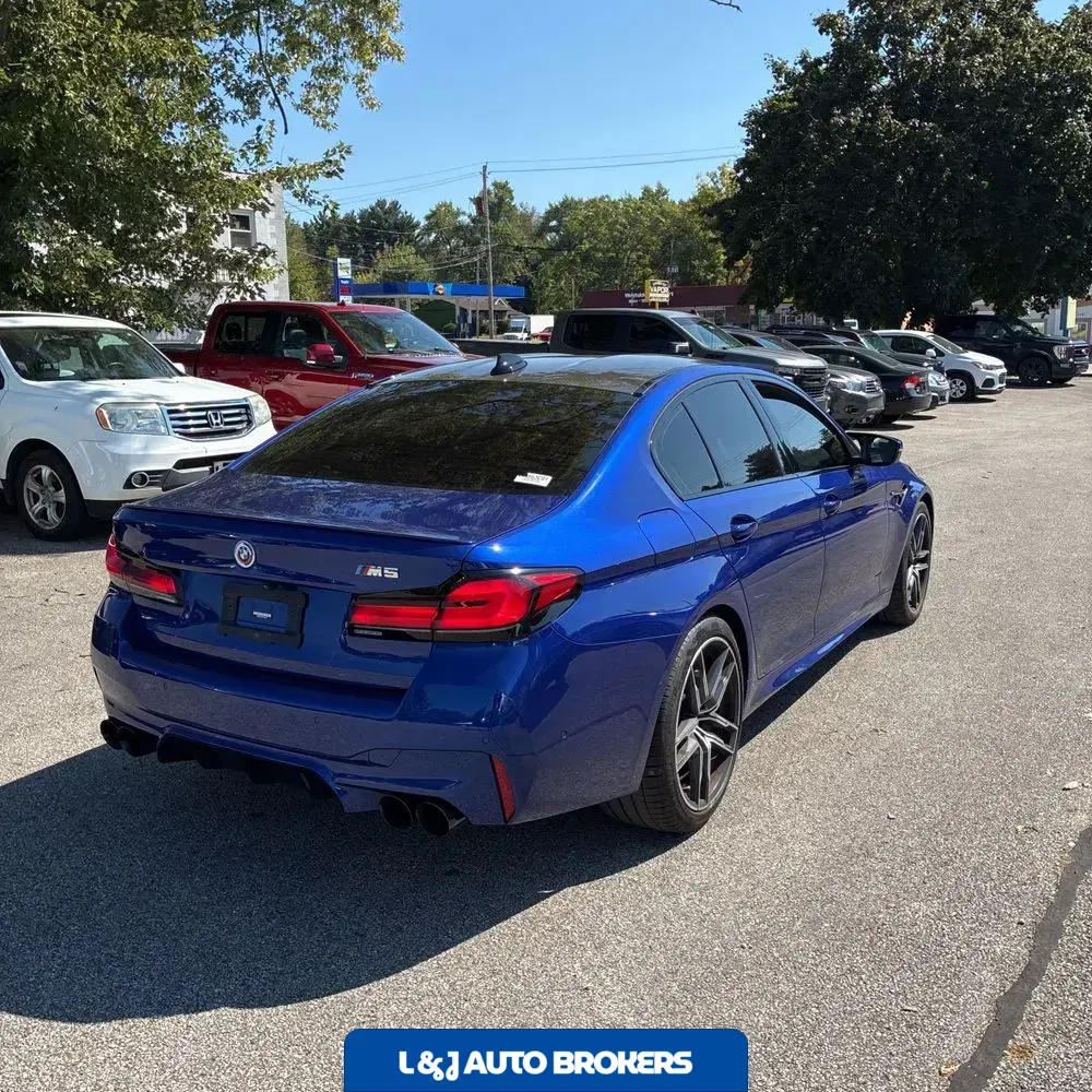 2023 BMW M5