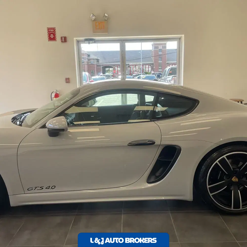 2024 Porsche 718 Cayman GTS 4.0